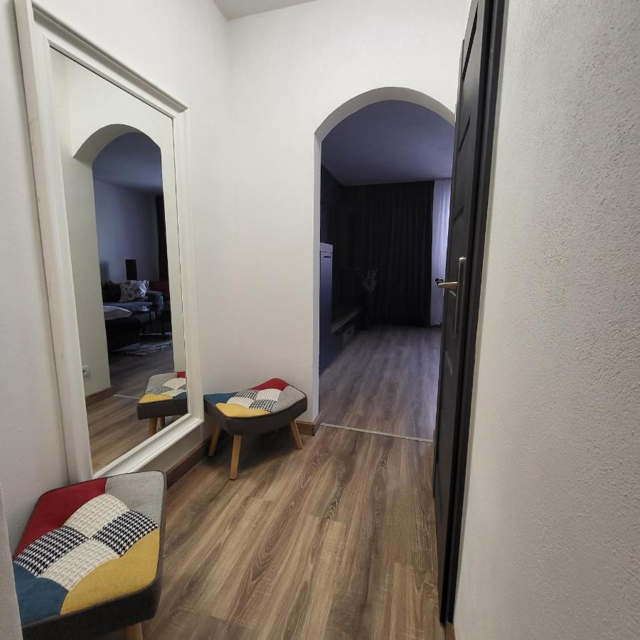 Oli apartmens Senec Appartamento Esterno foto