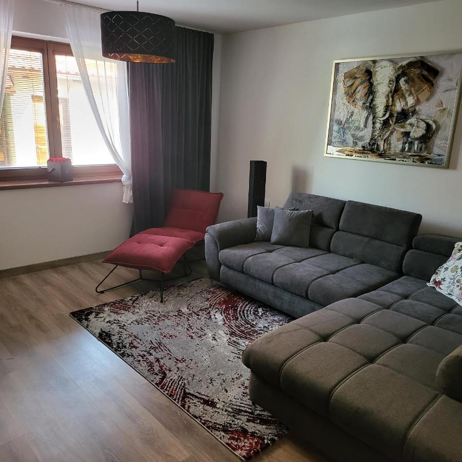 Oli apartmens Senec Appartamento Esterno foto