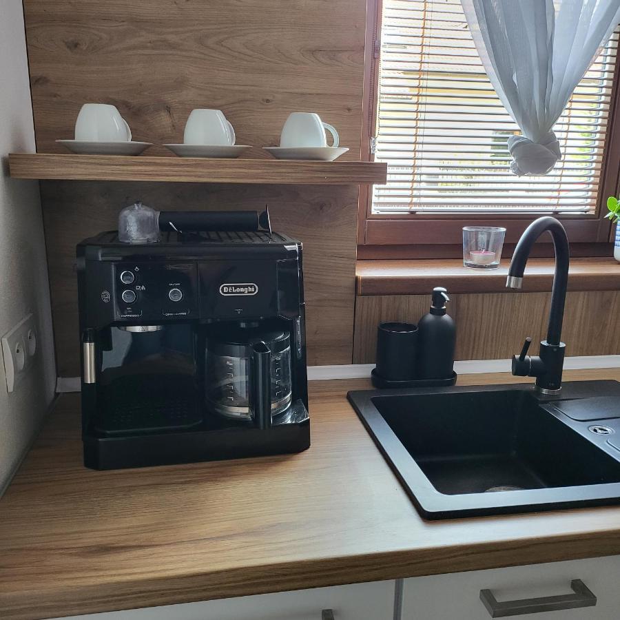 Oli apartmens Senec Appartamento Esterno foto